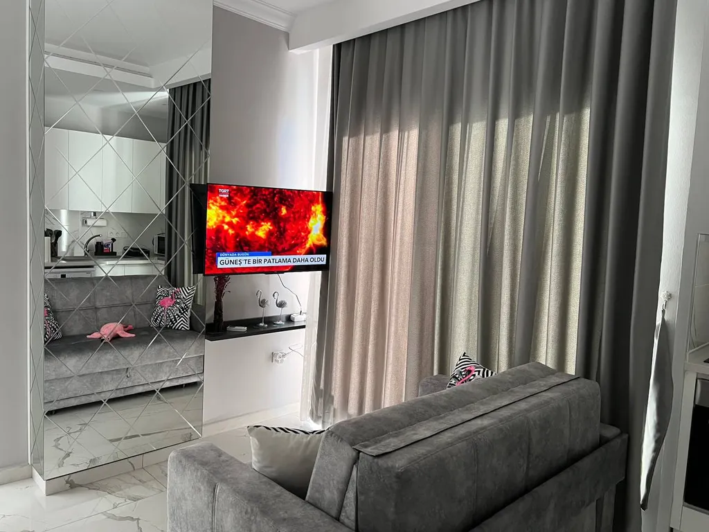 Стильные апартаменты в центре, в 3-минутах от пляжа