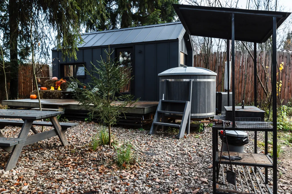 Коттедж 1-комнатный Дом — Свердловский