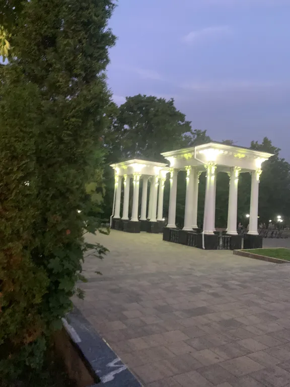 Квартира с видом на Дом правительства