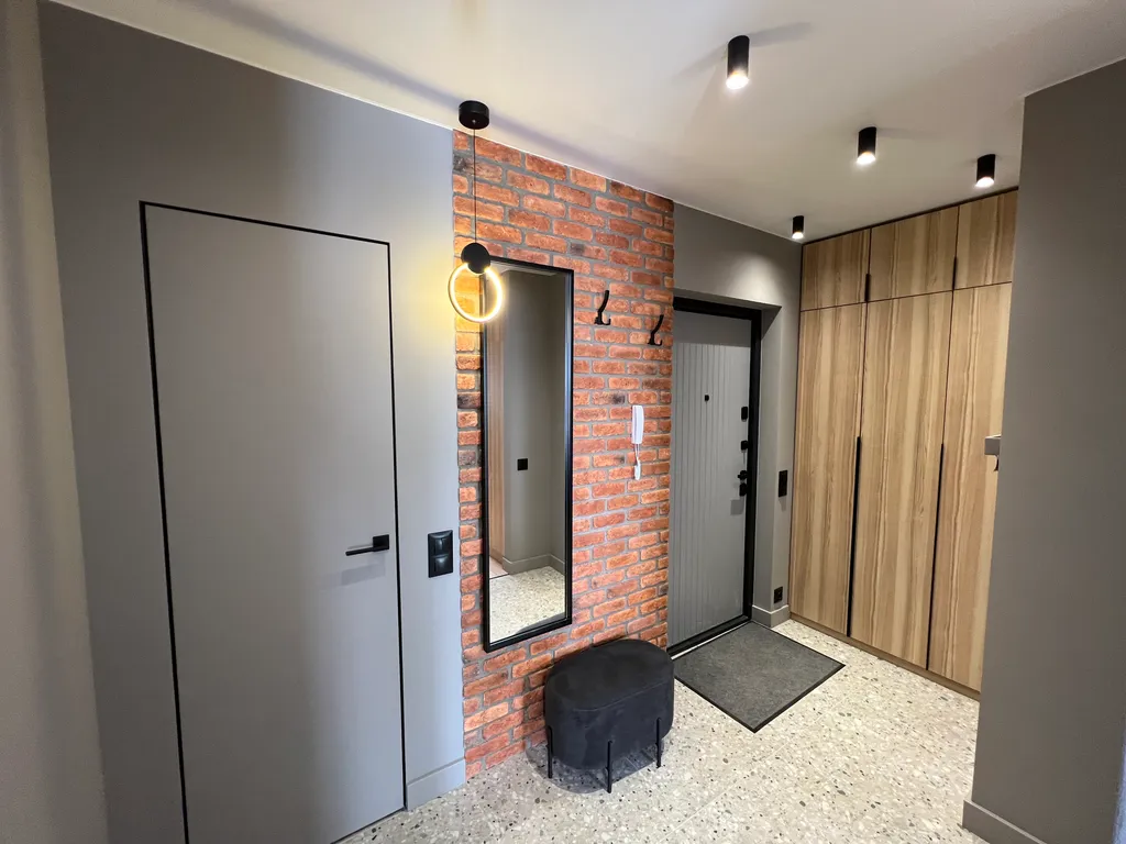 1-комнатная квартира в центре (рядом ЖД, автовокзал, центр)