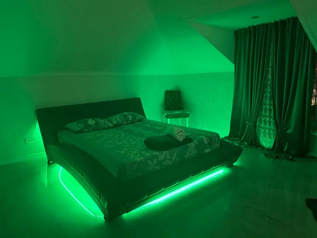 Шикарный двухкомнатный люкс с терассой