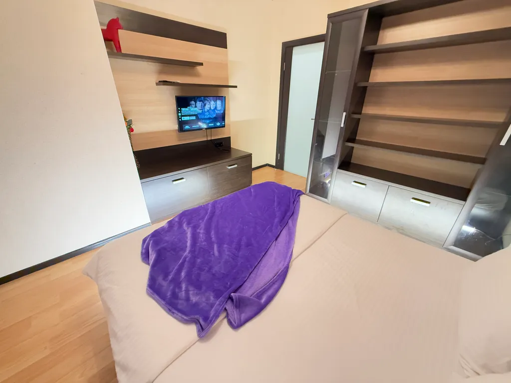 Тут хорошо на Сурикова