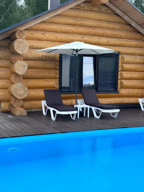 Малый коттедж с бассейном