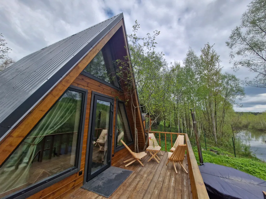 Коттедж А-фрейм с видом на озеро и лес — Казань