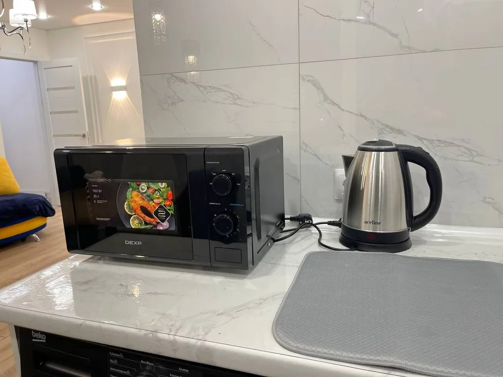 Центр, квартира на Суханова, 2 комнатная, 2 этаж