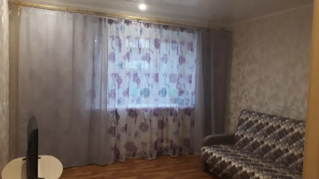 Уютная квартира — аренда посуточно в Кировск