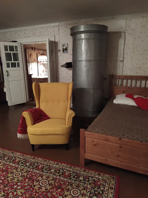 Самобытный деревенский дом на участке 42 сотки