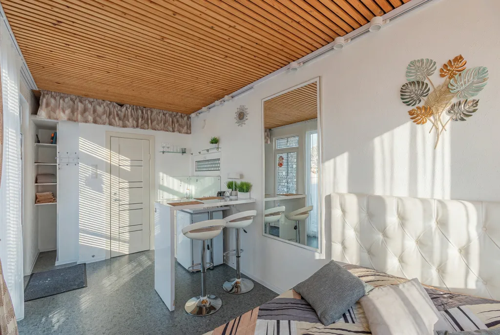 Глэмпинг на берегу с панорамными окнами