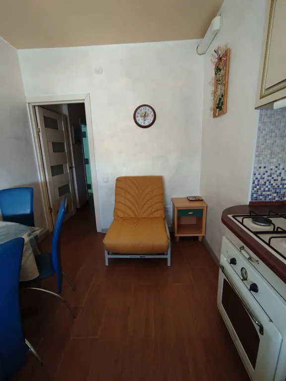 Замечательная квартира в районе 7 горбольницы с видом на горы