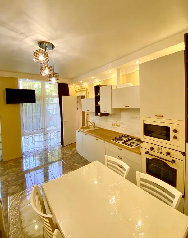 Квартира 3-комнатная Квартира — Адлер