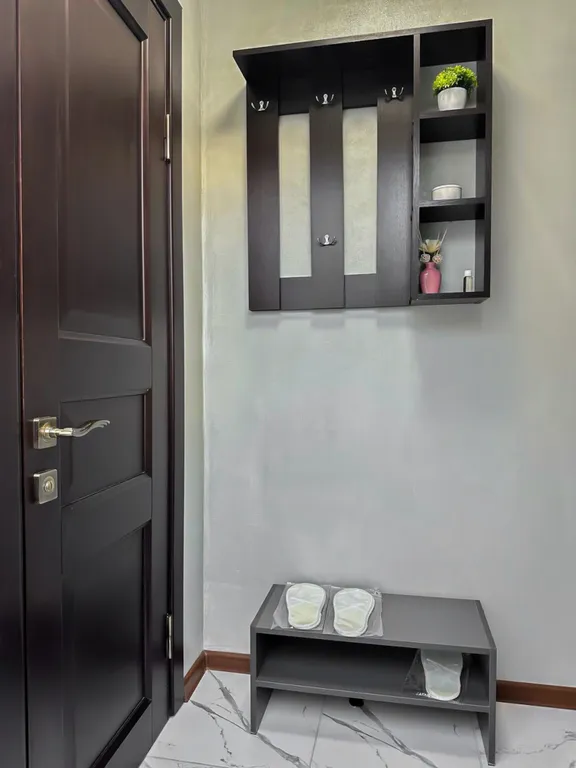 Домик с двором и парковкой для семей, командированных гостей и пар