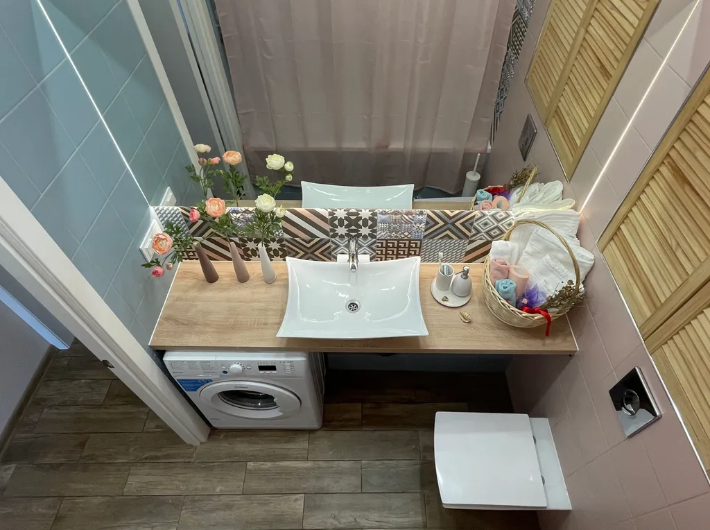 Студия с ванной и с панорамным видом Москвы