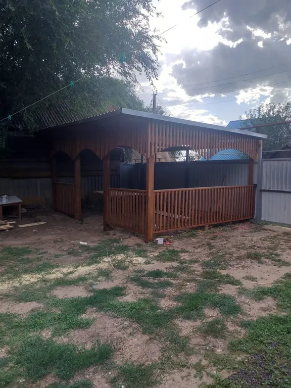 Благоустроенный дом на берегу реки Ахтуба