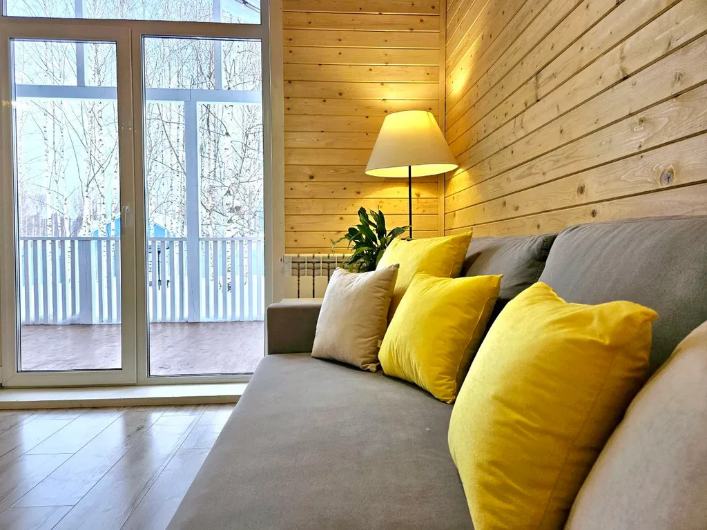 Дом с большой террасой, банным чаном и баней на дровах в окружении леса