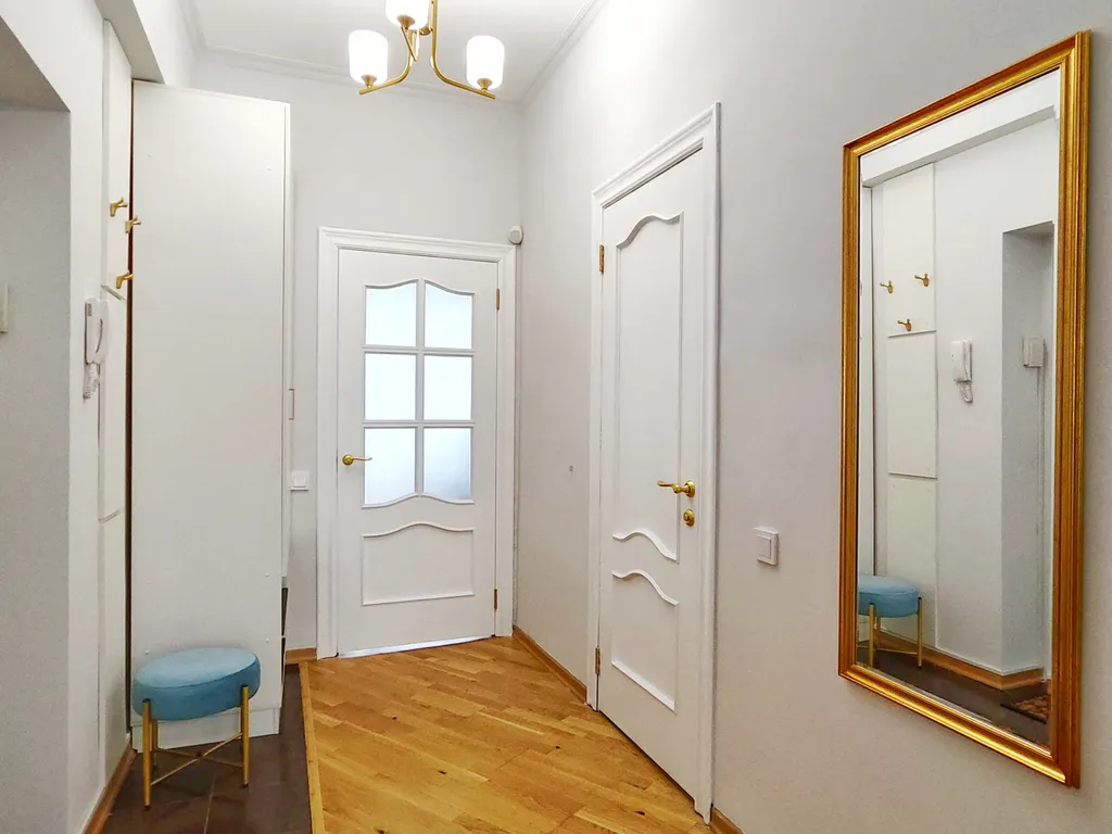 Шикарный 3 метровый потолок в квартире