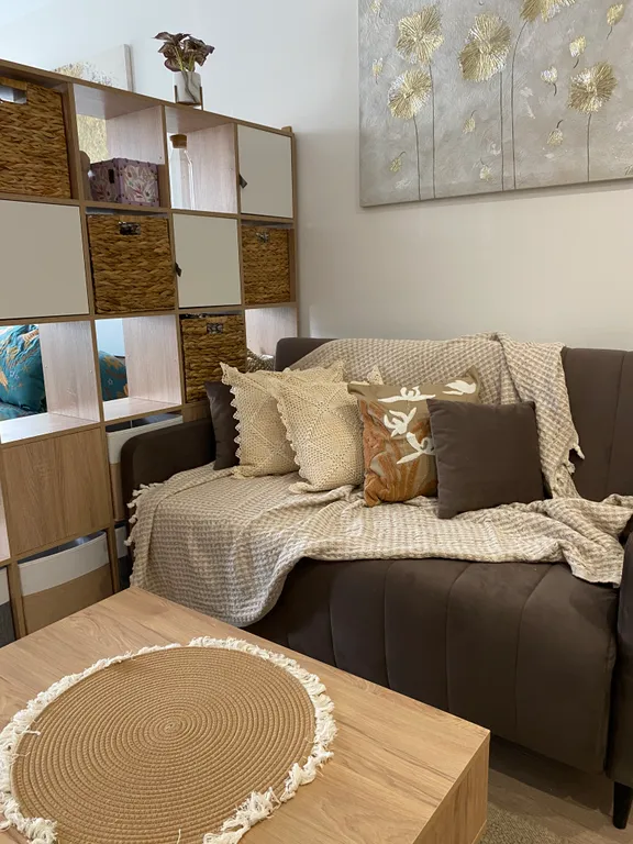 Студия в стиле Сканди с видом на Кремль