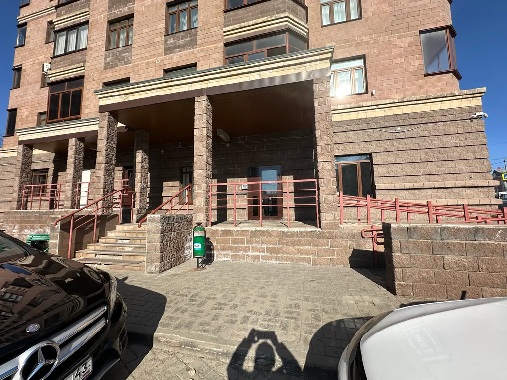 Квартира в центре с шикарным панорамным окном