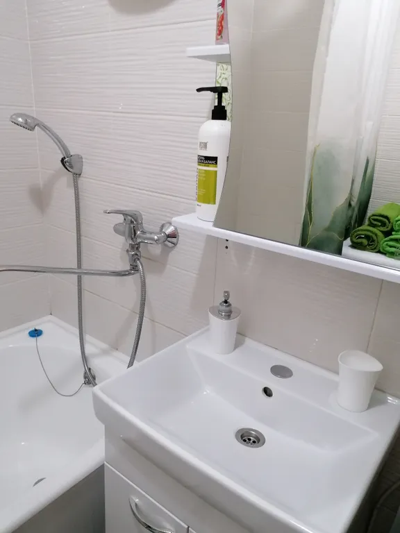 С видом на сад победы, рядом с оптик-центром, okoris и медеор ом