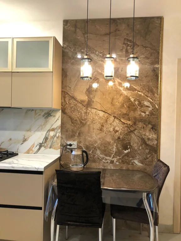 Коттедж с шикарной видовой террасой и шезлонгами