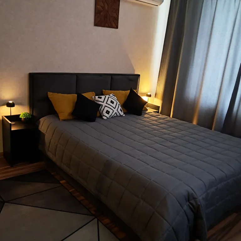 Уютная квартира, тихий закрый двор, стоянка под окном — аренда посуточно в Прохладный