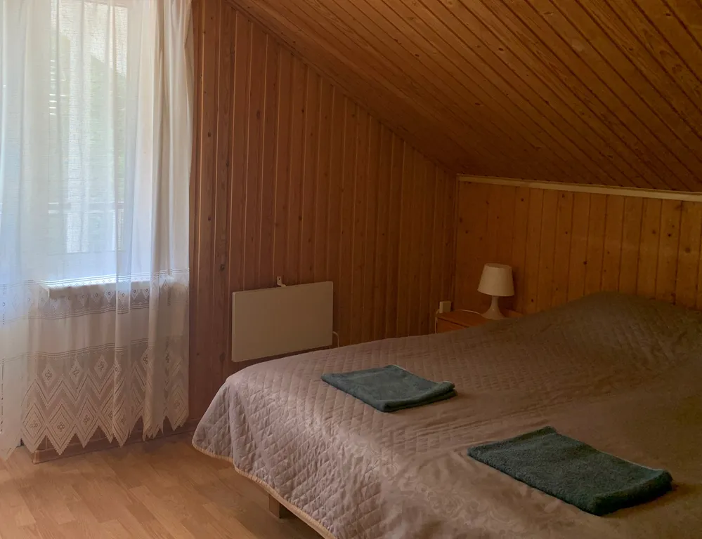 Дом в Карелии у реки с сауной