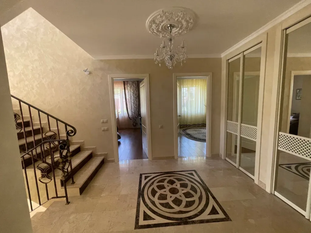 9-комнатный Дом