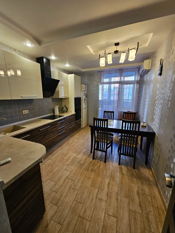 Квартира возле парка "Краснодар" (2-х комнатная)