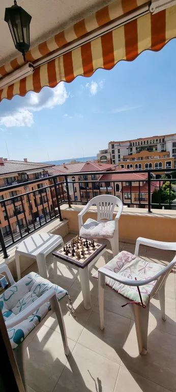 Апартаменты с 2 спальнями и огромным балконом с видом на море