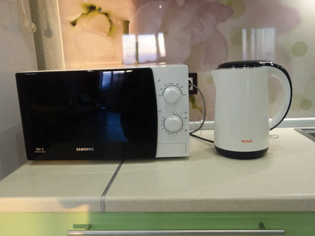 Красивый панорамный вид на закат с 23 этажа