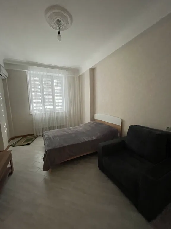 Евротрешка с видом на море, первая береговая, городской пляж