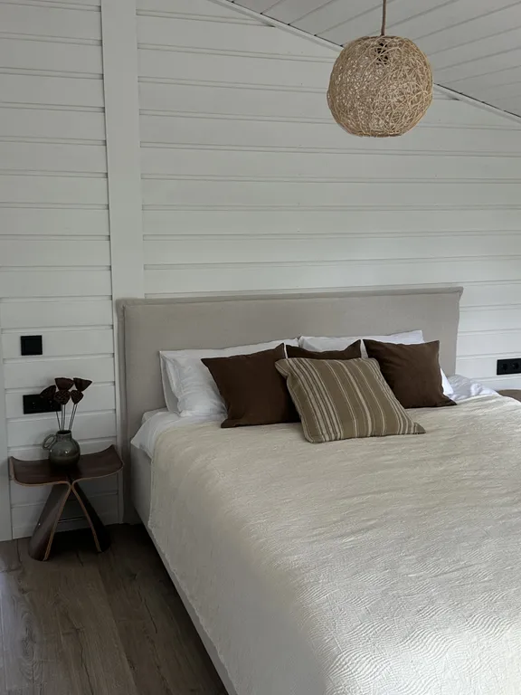 Дом у лесного озера с баней и чаном под Переславлем-Залесским