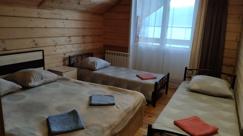 Дом №2 с видом на озеро Неро