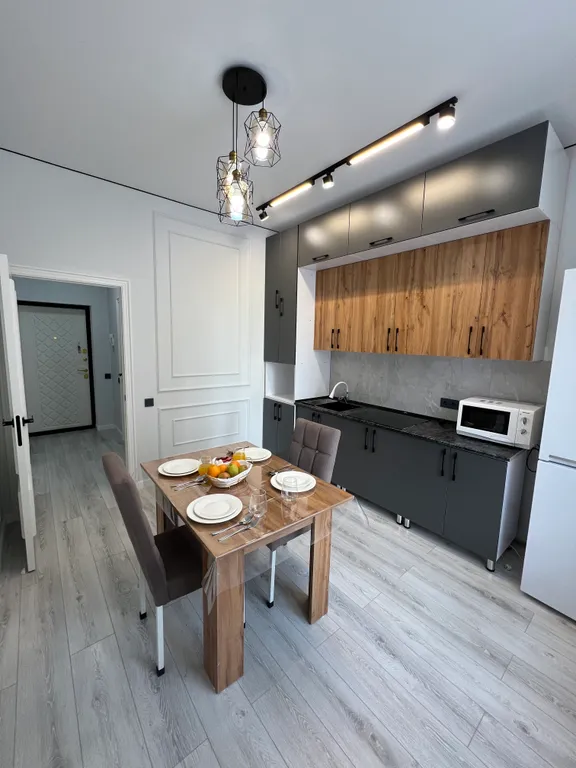 В центре, левый берег, рядом возле Хан Шатыр, кардиология, ННЦМД