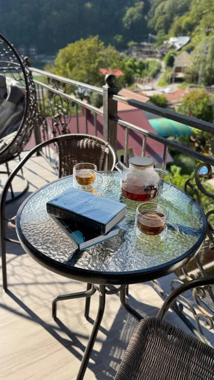 Апаpтамeнт с видом на горы , террасой и собственной парковкой