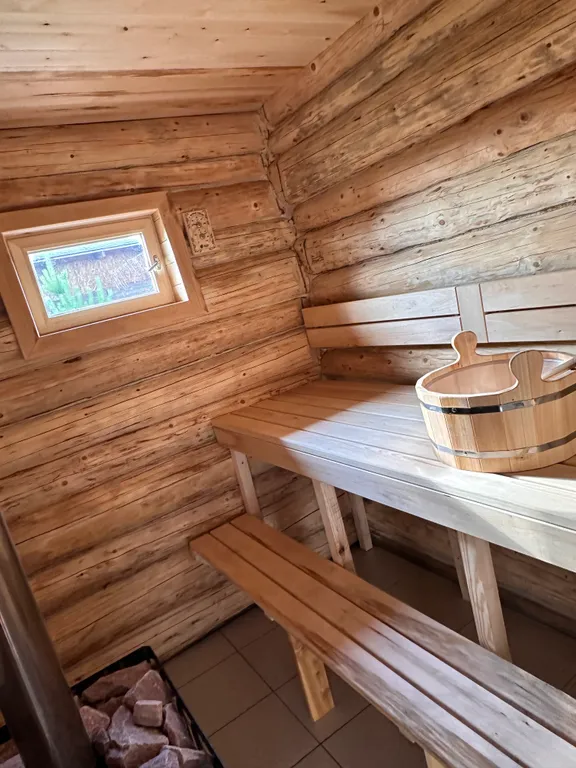 Дом баня с видом на город