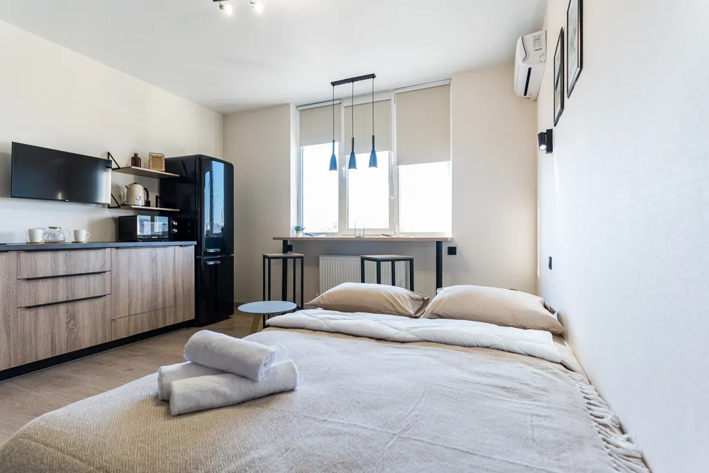 Стильная студия в ЖK Ceмeйный  от LetoApart