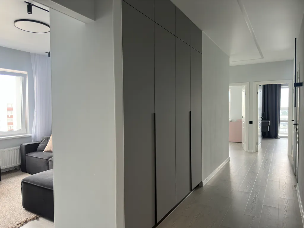 Видовая четырехкомнатная квартира в расширенном центре