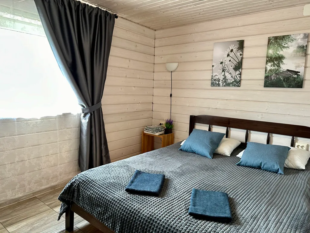 Коттедж с 3 спальнями, сауной, с видом на лес