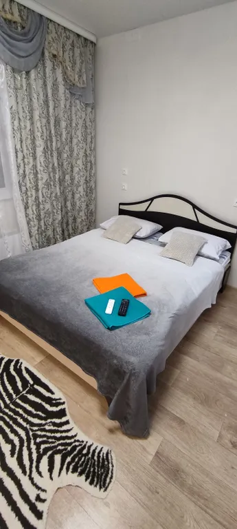 Студия с апельсинами