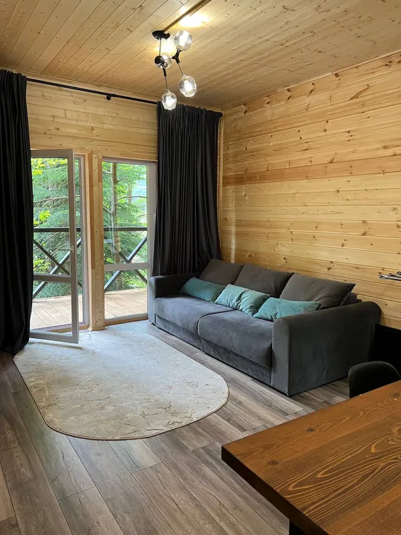 Апартаменты в коттедже 2 этаж четырёхместные