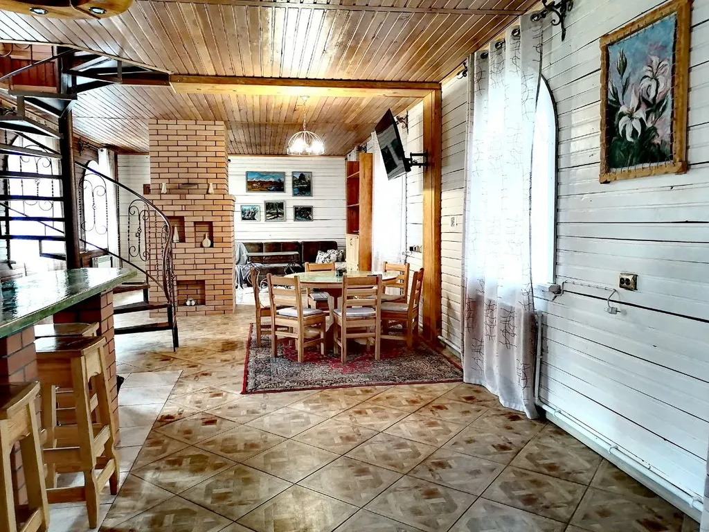 Дом Орешек на берегу Катуни