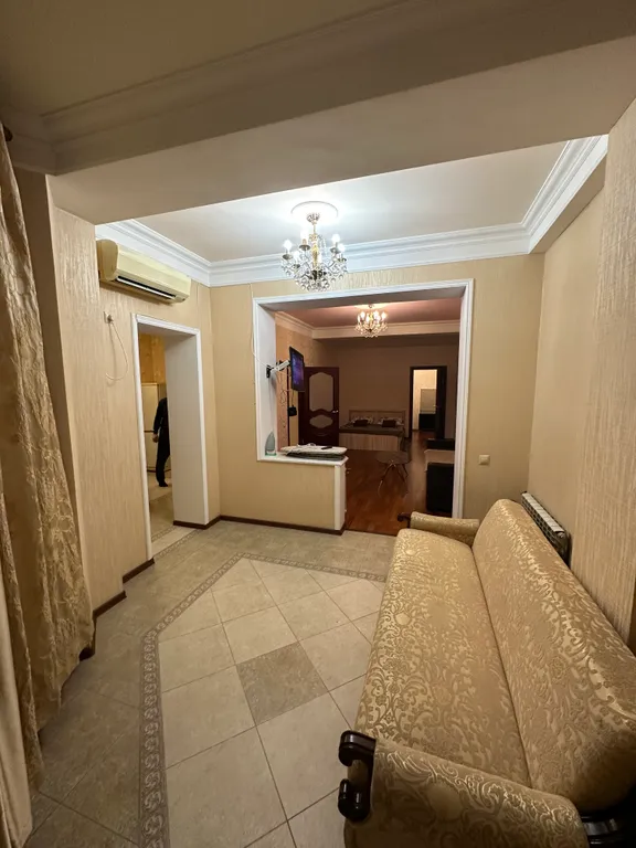 Уютная квартира в центре города, а самое главное три минуты до моря