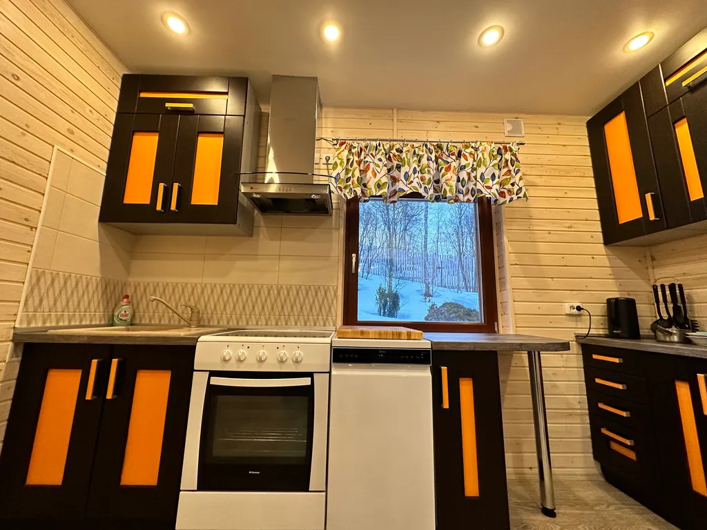 Коттедж с видом на Кольский залив