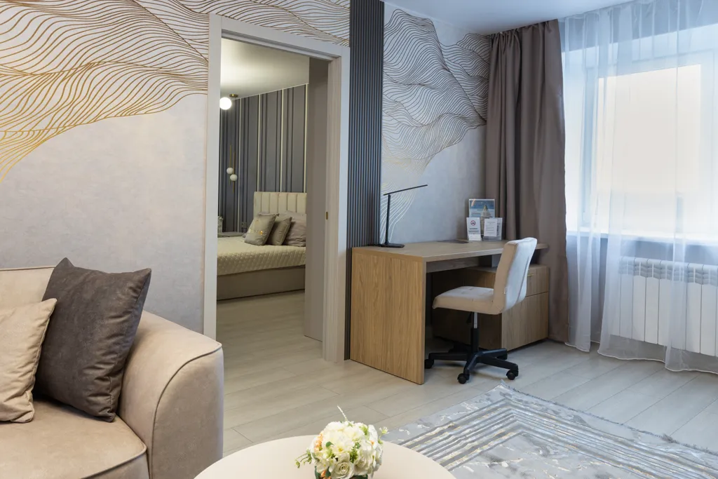 Дизайнерская трёххкомнатная квартира с панорамным видом Смоленска