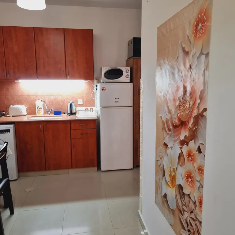 Красивая тихая уютная 2 ком квартира рядом с морем и парками Бат-яма