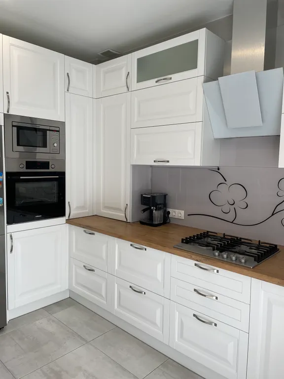 Семейный таунхаус в тихом месте западного побережья