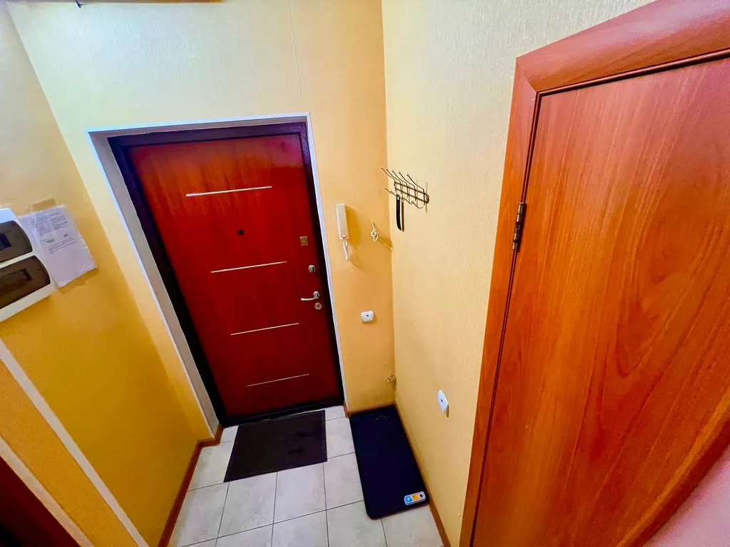 Квартира Уютная светлая студия в центре, ТЦ Вояж, парковка, кафе, аквапарк источник — Тюмень