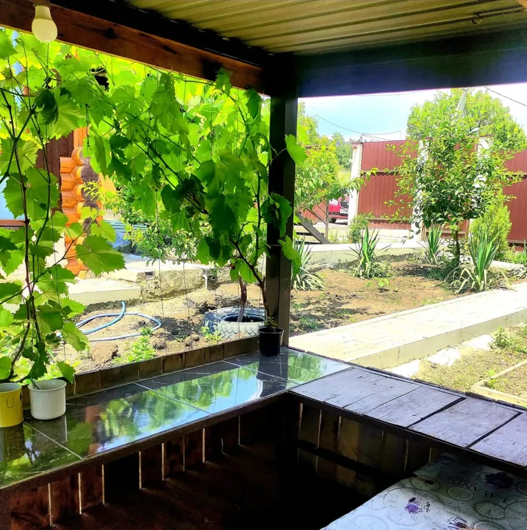 Дом с бассейном, чаном и баней для большой семьи