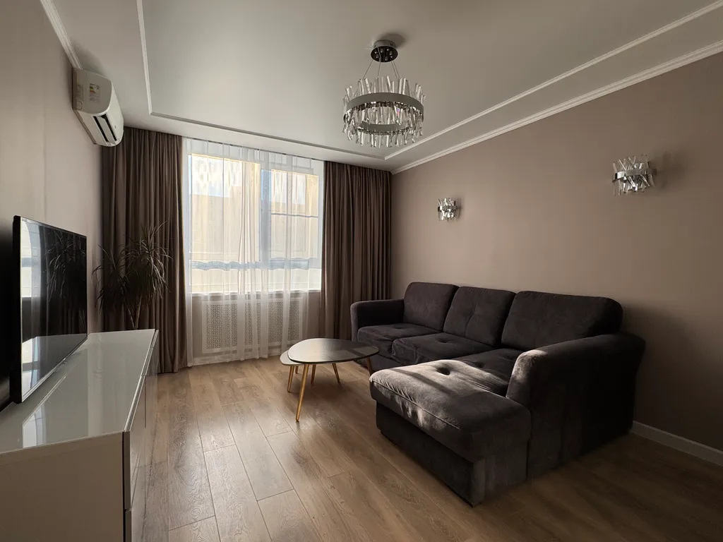 Квартира Просторная квартира с современным ремонтом у лесопарка — Лобня