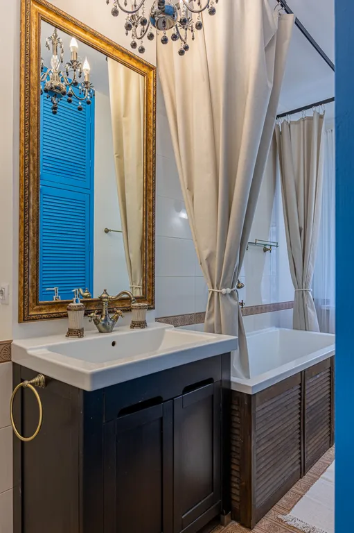 Квартира Просторная квартира бизнес-класса с винтажным интерьером в центре — Екатеринбург